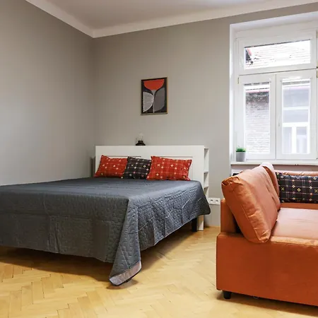 Zehnhaus 2 * براتسيلافا